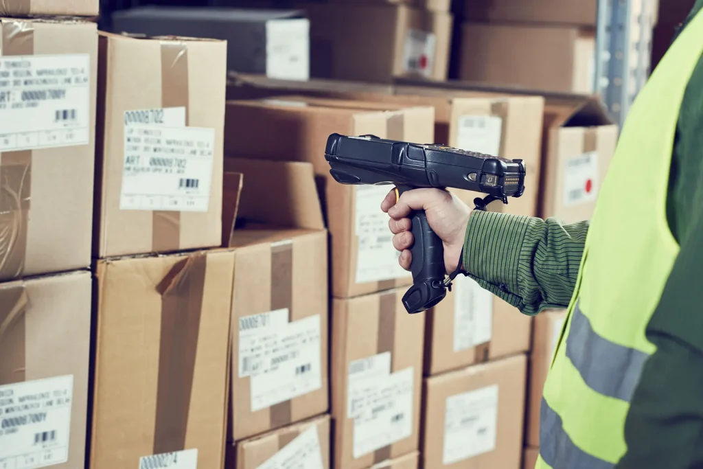 Warehouse-Management-and-Distribution-1 Intelligent supply chain management and distribution